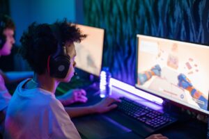 Read more about the article What Are the Best Gaming Headphones for Playing Longer and More?